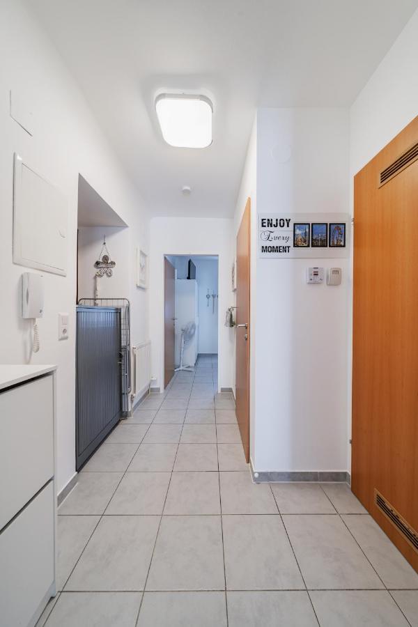 Modernes Appartement Nahe U-Bahn Und Schoenbrunn Vienna Exterior photo